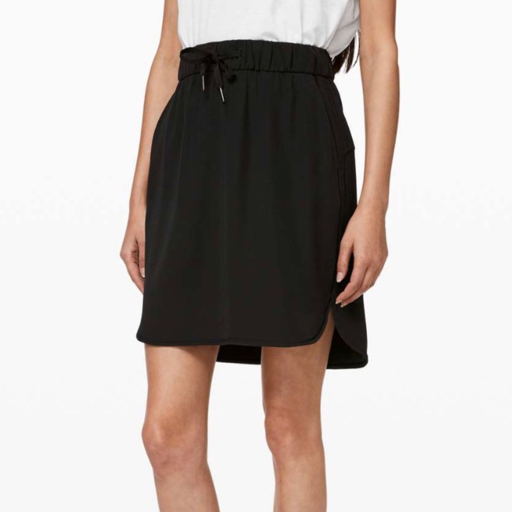 lululemon "on the fly" skirt